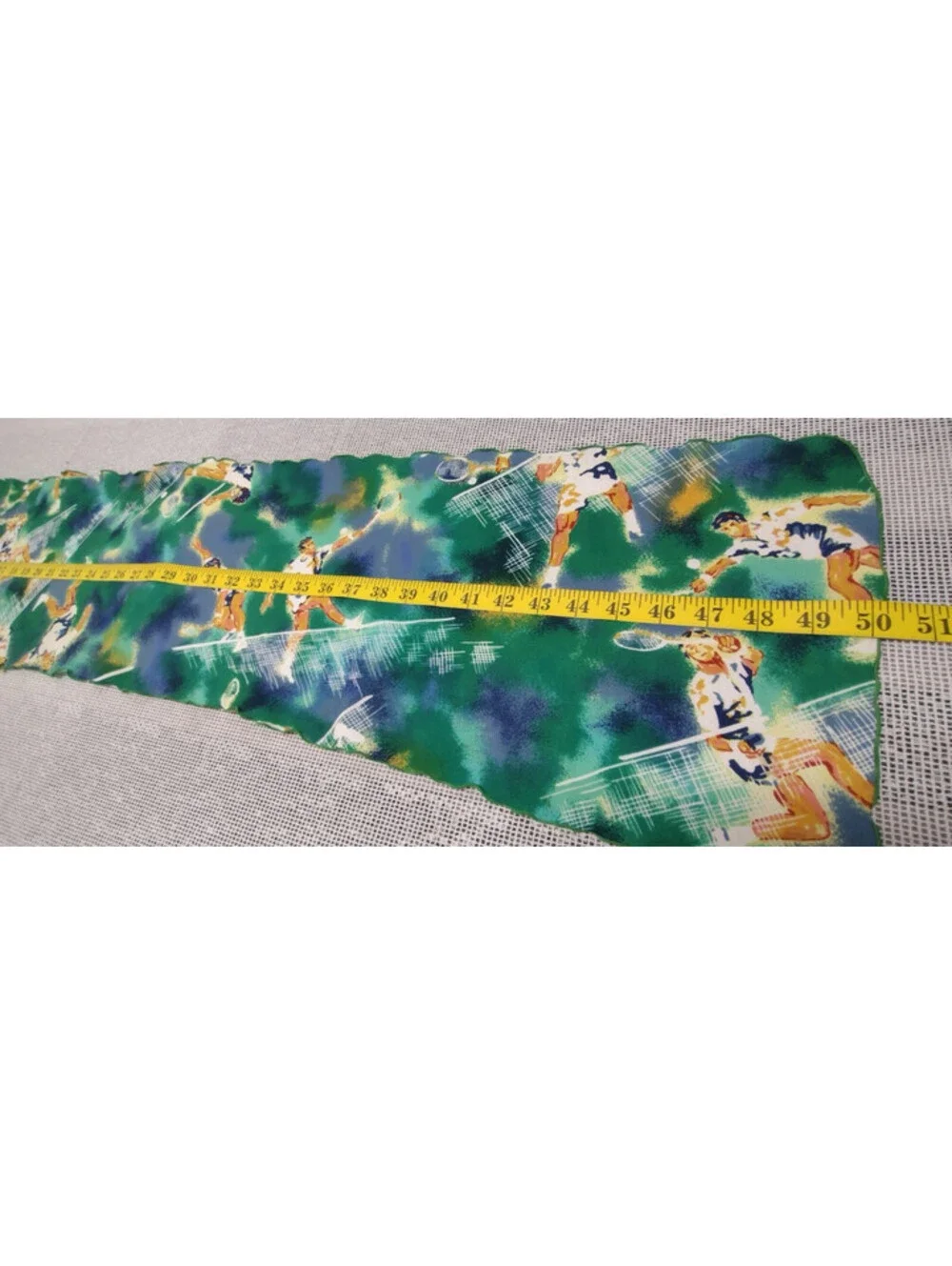 Vintage 60s 70s Oblong Long Scarf TENNIS PLAYERS Green White Blue Lettuce Edge